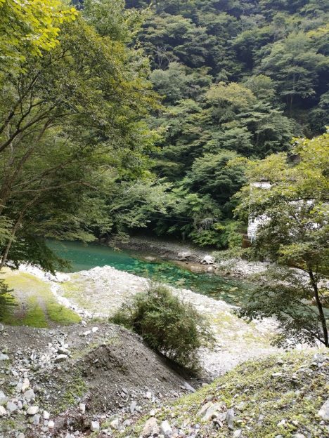 ユーシンブルーの沢